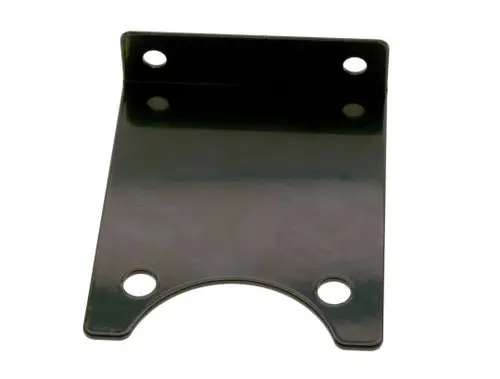 Schwarzer Halter mit zwei runden Befestigungsöffnungen, geeignet für die Verrohrung, hergestellt von Bosch. Flache, rechteckige Form.